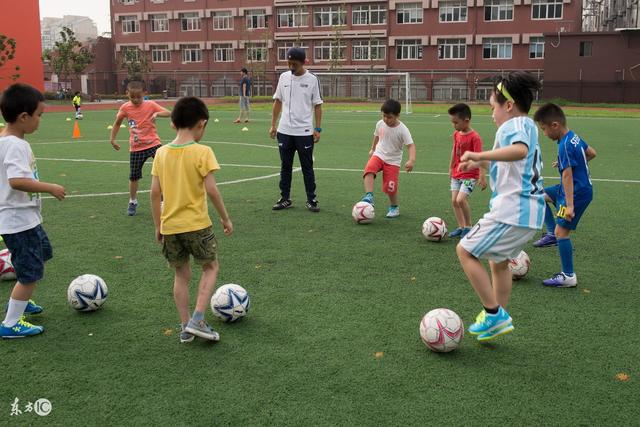 马佐基或在今夏离队，莱切与萨索洛在觊觎